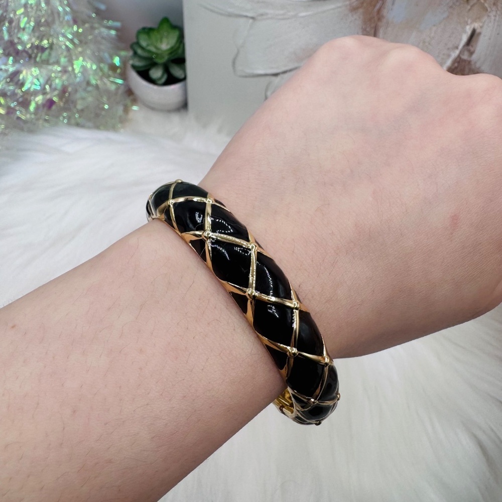 Black & Gold  Design Thick Enamel Bangle Bracelet - Picture 2 of 6